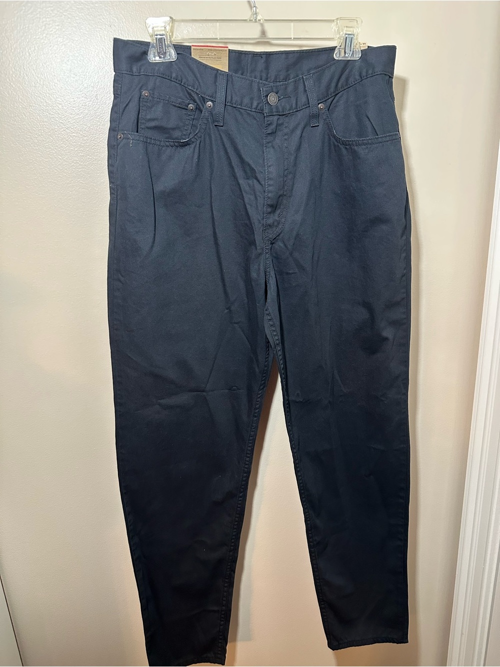 Levis Strauss Mom Jeans High-Waisted Tapered Leg Relax Women's Size 31x 30 Black